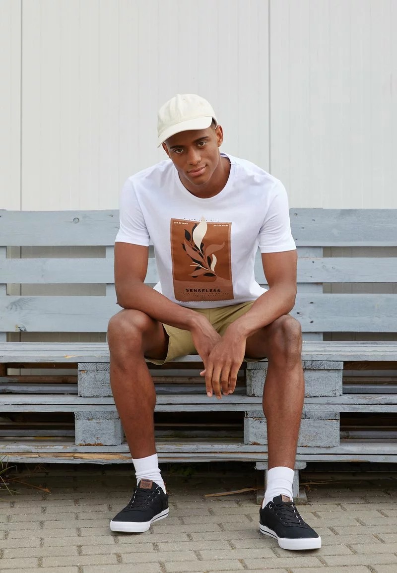 Pier One Uomo LEAF PRINT GRAPHIC T-SHIRT - T-shirt Con Stampa - White